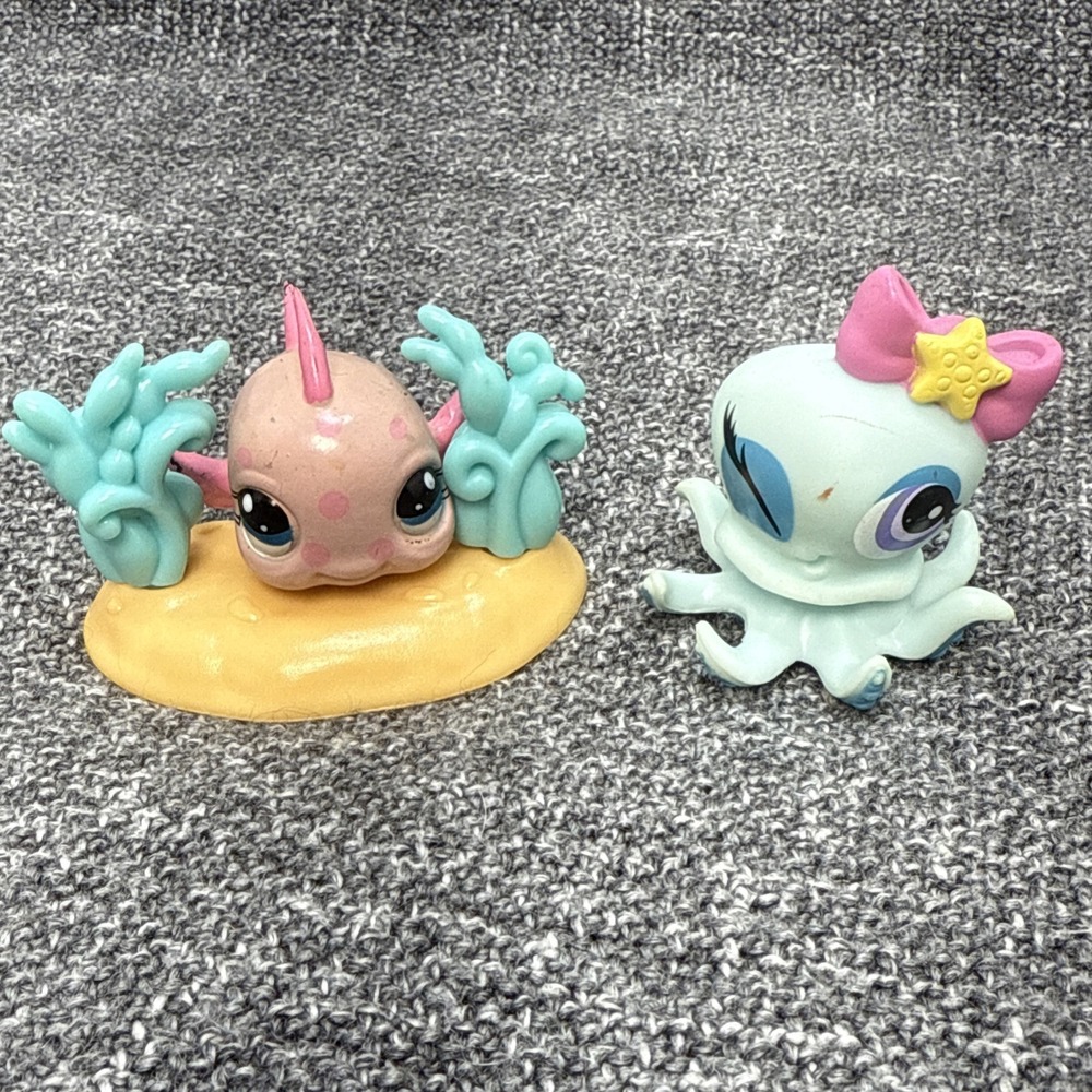 Littlest Pet Shop LPS #1346 Octopus #1139 Pink Polka Dot Fish With Ocean Stand